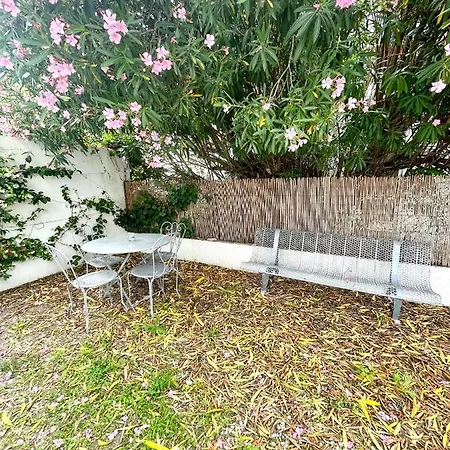 Villa Quartier De La Pinede Les Pequelets Type 4 Jardin Clos Pour 6 Personnes N2 117