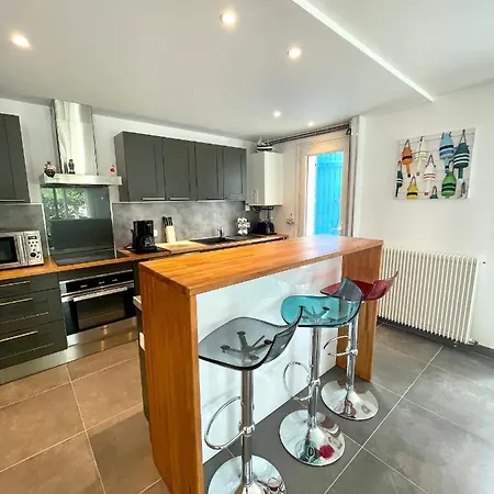 Quartier De La Pinede Les Pequelets Type 4 Jardin Clos Pour 6 Personnes N2 117 Villa Le Grau-du-Roi