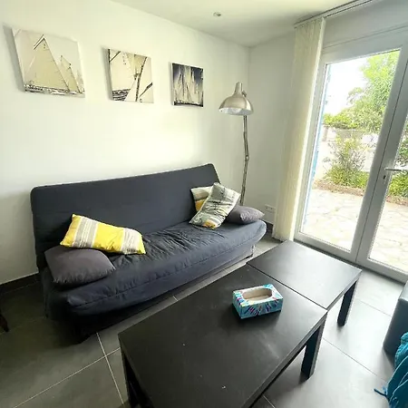 Quartier De La Pinede Les Pequelets Type 4 Jardin Clos Pour 6 Personnes N2 117 Villa *